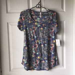 ❌SOLD❌ Lularoe Classic T